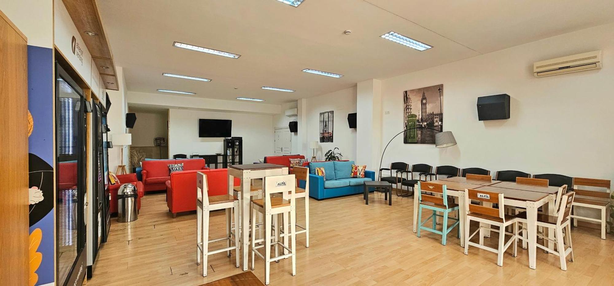 Hostel Residencia Alfil Μάλαγα Εξωτερικό φωτογραφία
